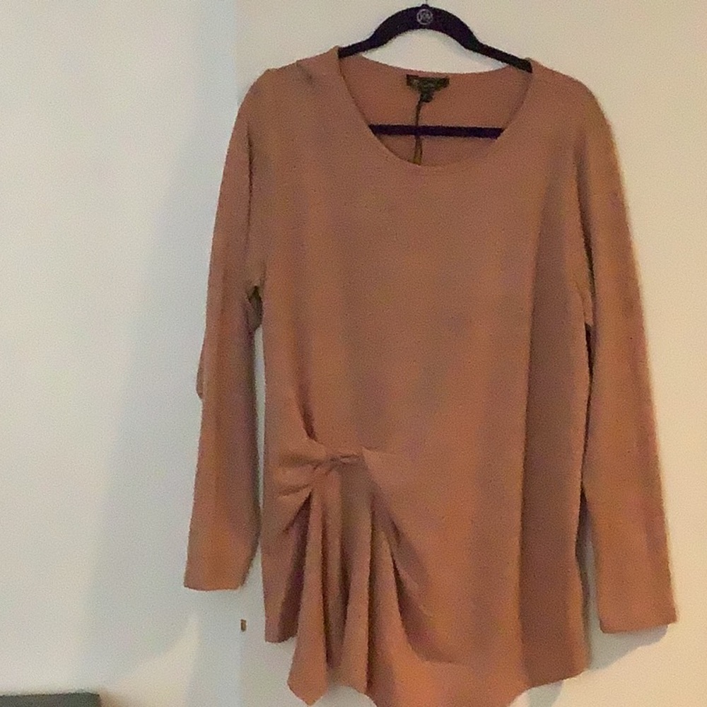 NWT DG2 pink draped side long sleeve top. Size 1X. See measurements.